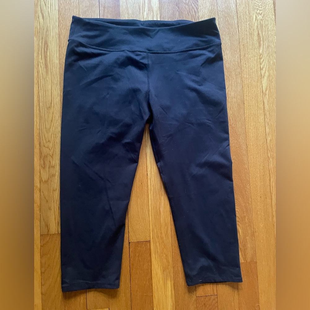 Fabletics Capri legging XL